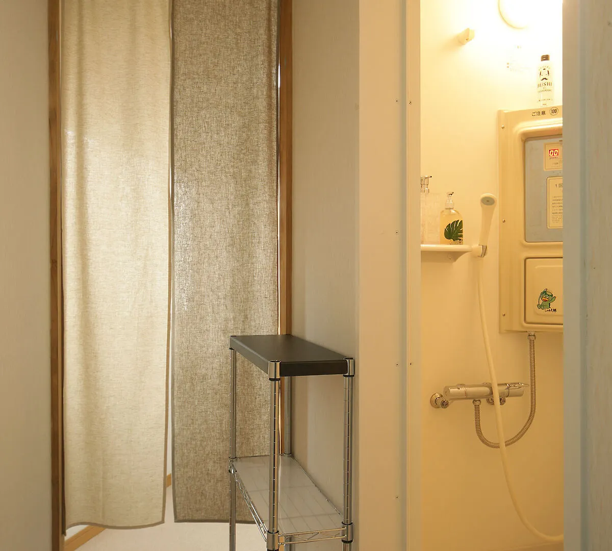 Guesthouse Tomoya Osaka Hotel